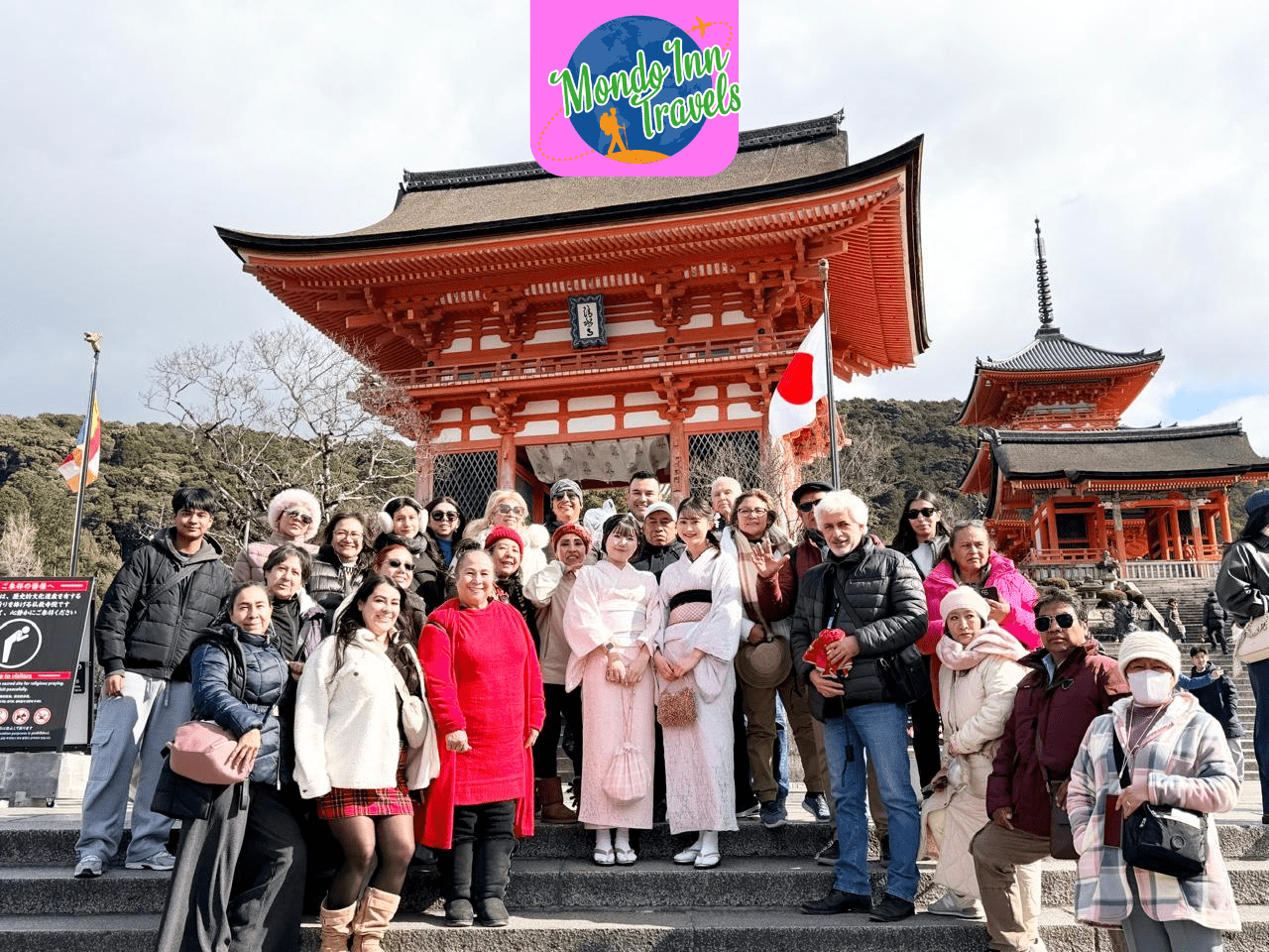 Testimonio Mondo Inn Travels con bandera en Kioto